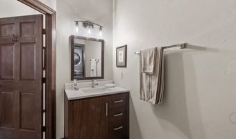 1074 W WILLIS Way, Appleton, WI 54913