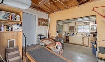 990 Hillview Dr, Blackfoot, ID 83221