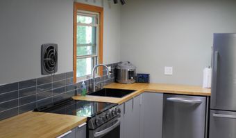 12 Silver Dr, Burlington, CT 06013