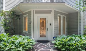 6829 LITTLE RIVER Tpke, Annandale, VA 22003