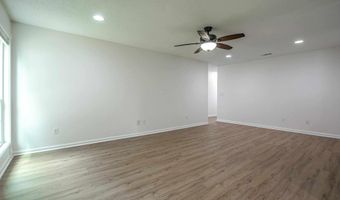 218 Hunters Run Dr, Benton, AR 72015