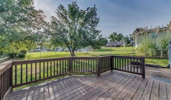 382 Cedar Run Dr, Ballwin, MO 63021