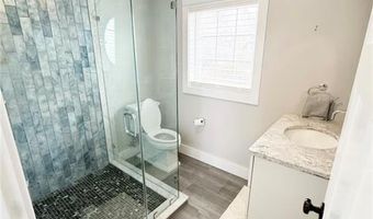21 Warren Ave 21, Middletown, RI 02842