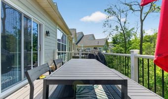 3062 N Spurway Dr, Ann Arbor, MI 48105
