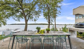 160 Park Pl, Arnolds Park, IA 51331