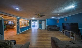113 S Country Club Rd, Arkansas City, KS 67005