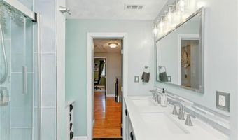 82 Martin St, East Providence, RI 02914