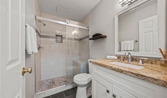 5215 Balboa Blvd 203, Encino, CA 91316