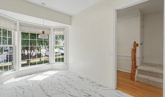 5438 SUMMER LEAF Ln, Alexandria, VA 22312