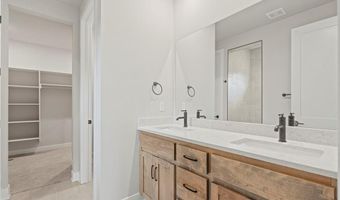 1490 N 162nd Ter, Basehor, KS 66007