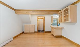 364 Bellevue Ave D3, Newport, RI 02840