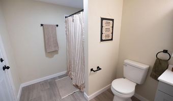 1217 W 3rd St, Anderson, IN 47304