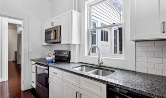 306 Broadway Ave 306-310, Newport, RI 02840
