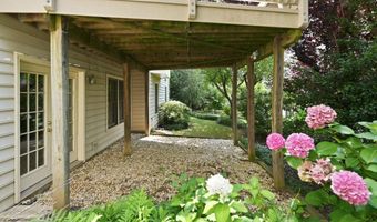 10417 SNOW POINT Dr, Bethesda, MD 20814