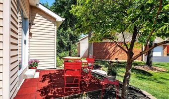 1319 Tahoe Valley Ct, Ballwin, MO 63021