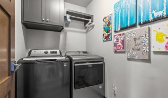 W5553 HOELZEL Way, Appleton, WI 54915