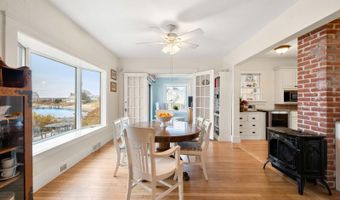 35 Benedict Rd, Bourne, MA 02532