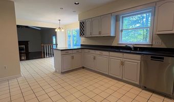 3502 HOLLY Rd, Annandale, VA 22003