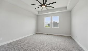 1617 Grayhawk Dr, Basehor, KS 66007