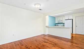 1114 S COLLEGE St, Auburn, AL 36830