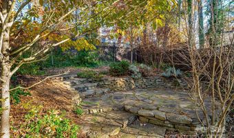 12 Pelham Rd, Asheville, NC 28803