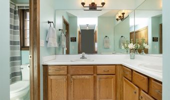 806 SE Kensington Rd, Ankeny, IA 50021