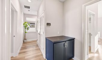 2825 Crusader St, Alameda, CA 94501