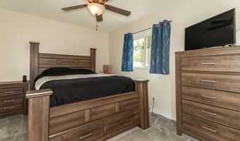 911 Lloyd Ave, Aurora, OH 44202