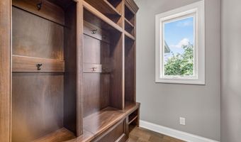 5400 Windrose Ln, Ames, IA 50014