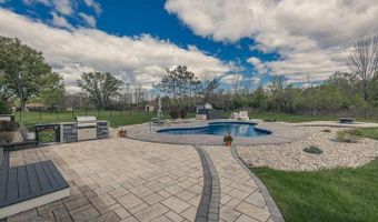 917 McDonald Dr, Amsterdam, NY 12070