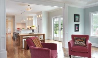 01 Highland Woods Dr, East Greenwich, RI 02818