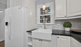 9908 DICKENS Ave, Bethesda, MD 20814