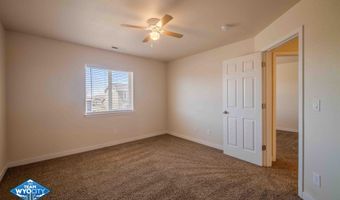 6866 Umpqua River Rd, Casper, WY 82604