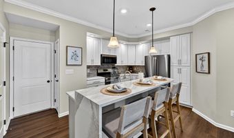 42227 PIEBALD Sq, Aldie, VA 20105