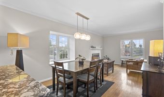 938 S ROLFE St, Arlington, VA 22204