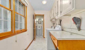 8 BRIGHTWOOD Dr, Hagerstown, MD 21740