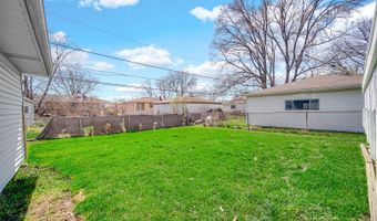 661 W Saint Aubin Dr, Addison, IL 60101