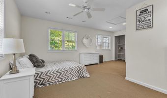 58 Lake Hill Dr, Alexander City, AL 35010