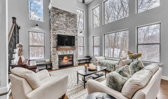 1091 Green Rd, Ann Arbor, MI 48105