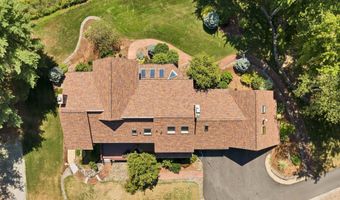 82 Pilgrim Dr, Bedford, NH 03110