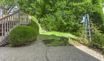 16808 NW YORKTOWN Dr, Beaverton, OR 97006