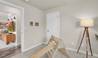 1004 Village Dr, Altus, OK 73521