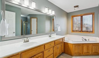 13896 Fallbrook Ct, Apple Valley, MN 55124