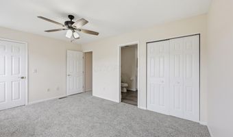 1075 Shady Lake Dr, Columbus, OH 43228