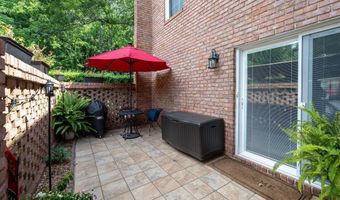18 S Stratford, Athens, GA 30605