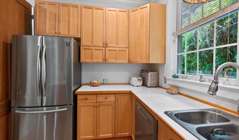 241 Washington St, Bay St. Louis, MS 39520