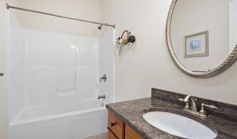 184 Windsor Dr, Auburn, NH 03032