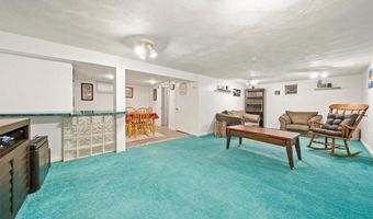 26 City View Pkwy, Johnston, RI 02919