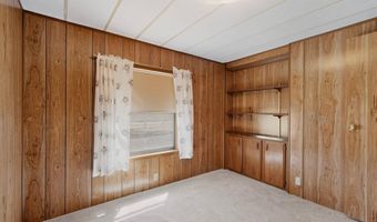 2135 Winchester Dr, Bosque Farms, NM 87068