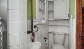 218 E 7th St, Ames, IA 50010